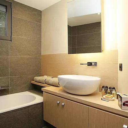 Luxury Chalet Courchevel With Pool & Jacuzzzi Hébergement de vacances *